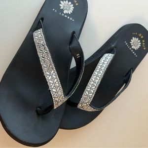Yellowbox Mellow Mat Ladies Flip Flops with a Glittery Jeweled Strap. Size 6 1/2